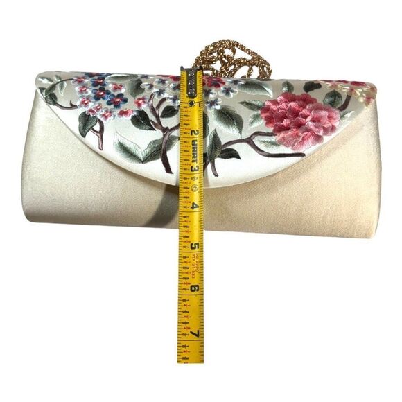 Traska Silk Floral Embroidered Clutch Purse Gold Chain Strap Satin Finish VTG - Picture 7 of 14
